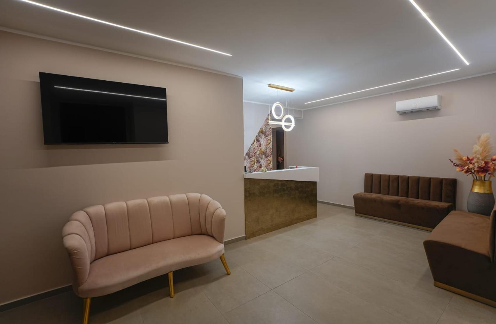 B&B Suites&Rooms Piazza Dei Martiri CTA Exterior foto