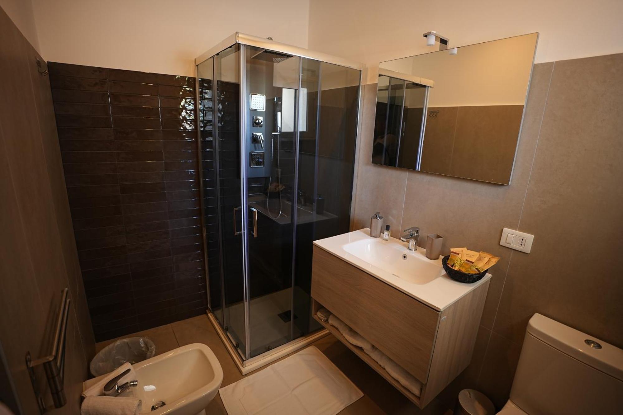 B&B Suites&Rooms Piazza Dei Martiri CTA Exterior foto