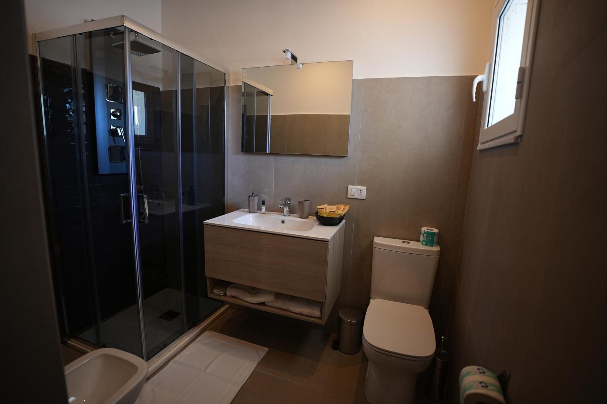 B&B Suites&Rooms Piazza Dei Martiri CTA Exterior foto